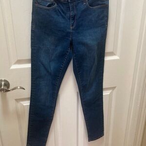 GAP Dark Blue Skinny Jeans size 8/29